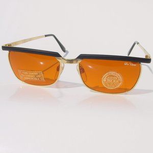 NWT TruVintage MR. Clubman style w/"De'Vons" logo true blue blocker sunglasses